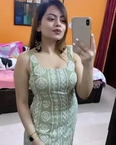 Call Girl in Ramdaspeth